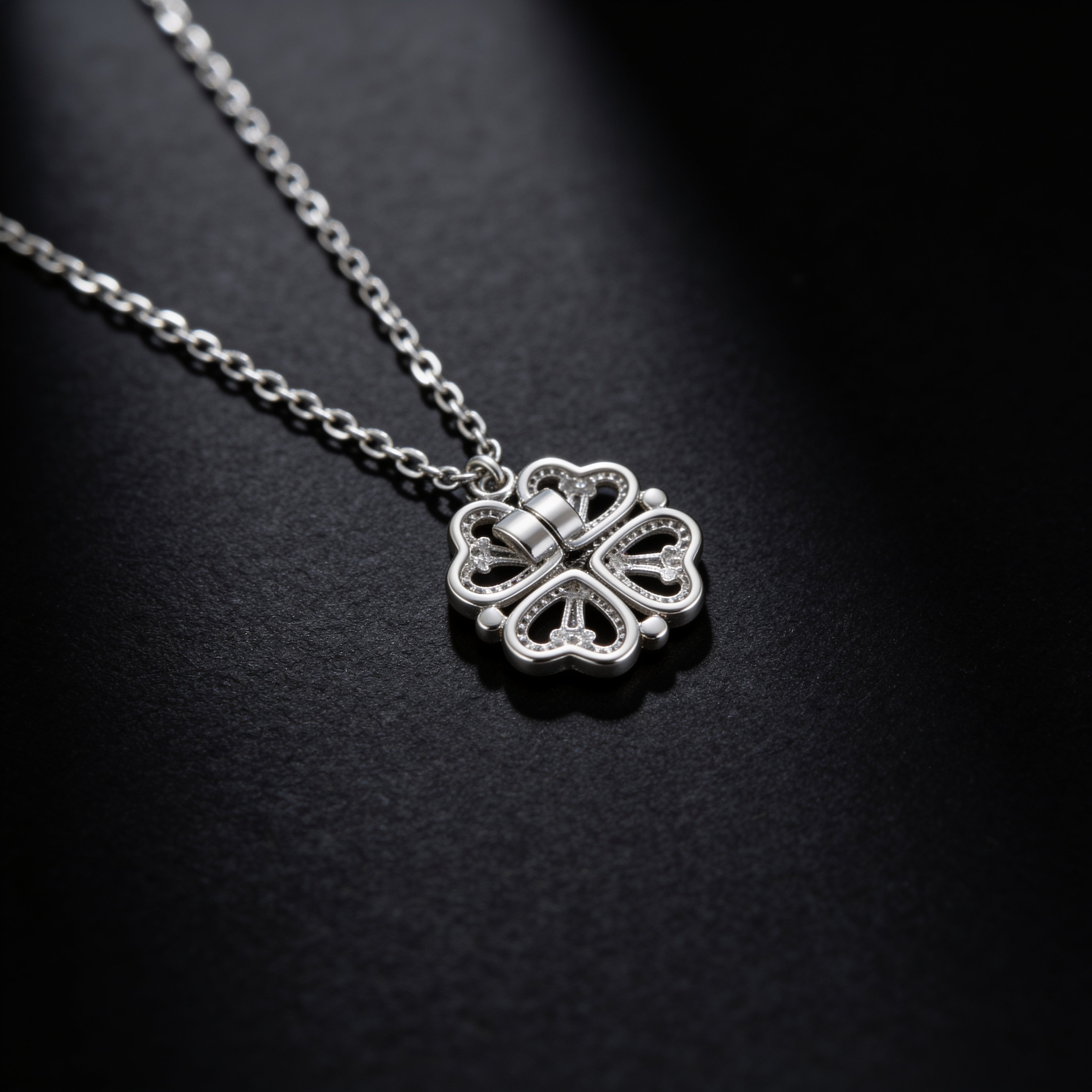 Eiffel Clover | Pendant
