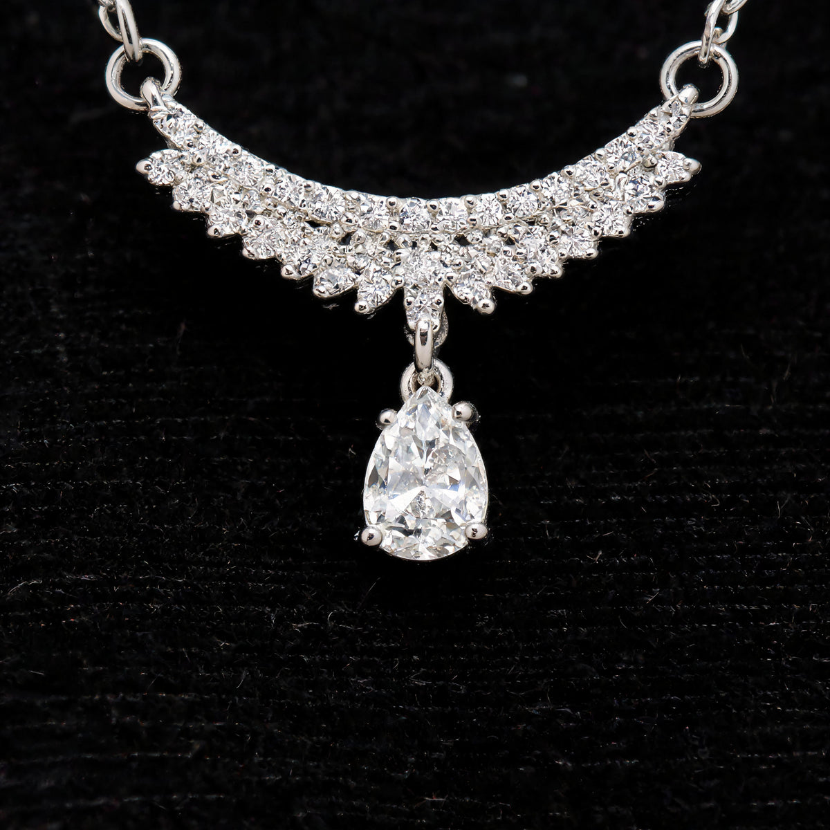 Alae Luce | Pendant