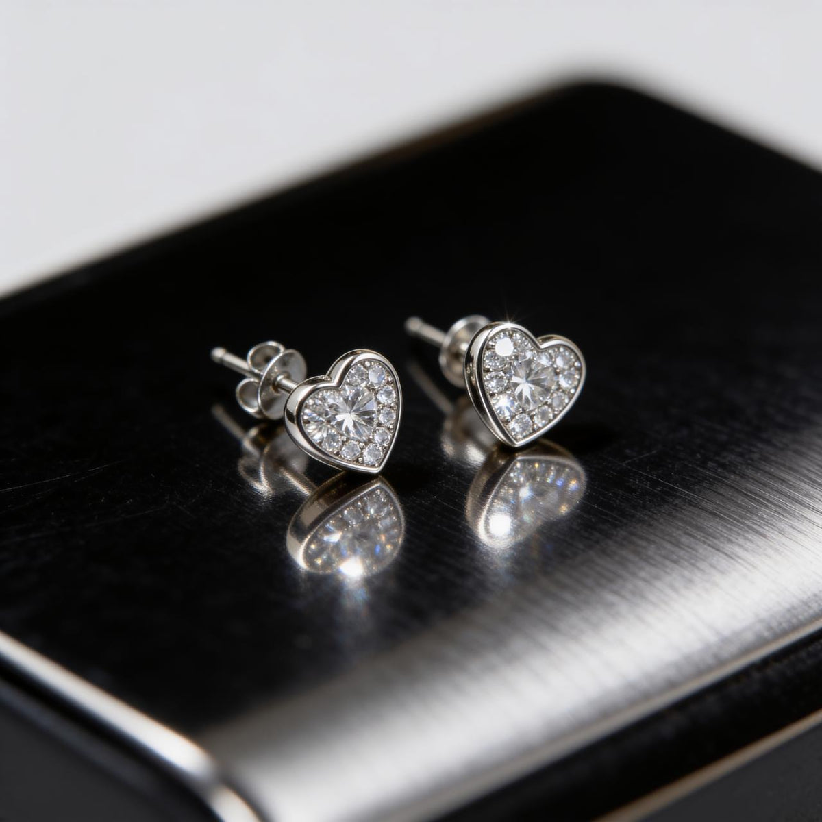 Petite Pavé Heart | Earring