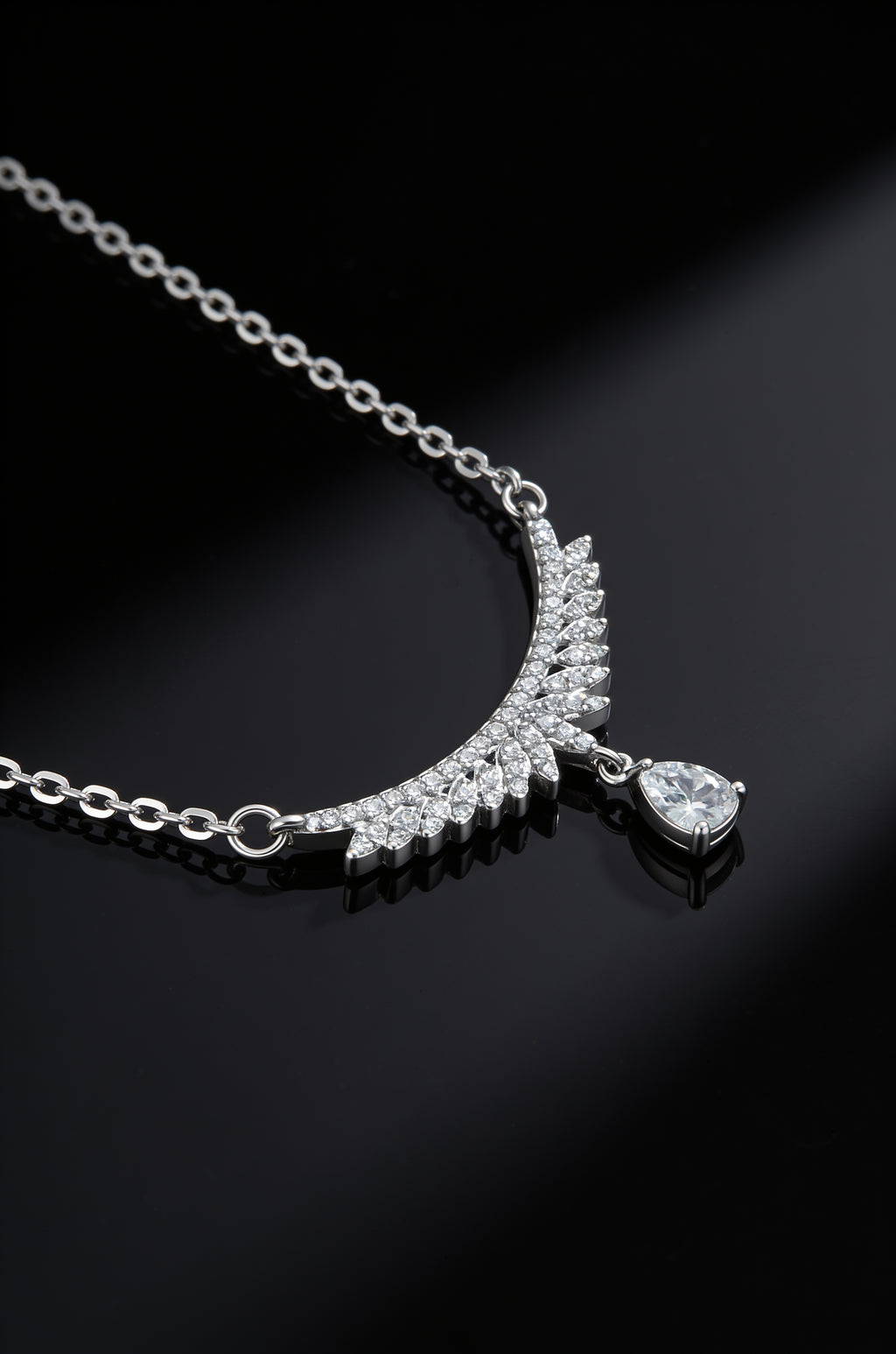 Alae Luce | Pendant