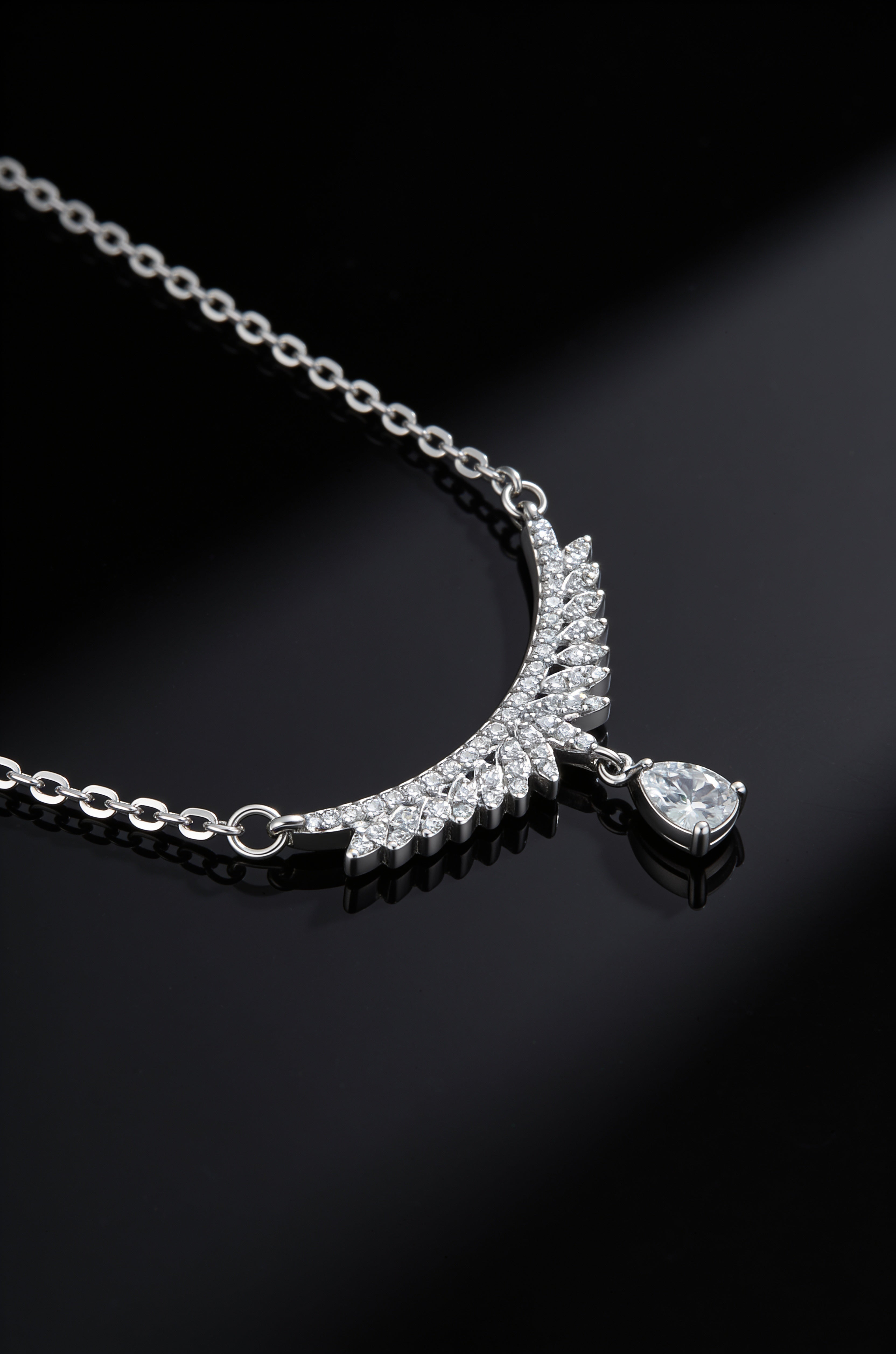 Alae Luce | Pendant